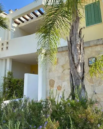V Aparthotel 4*