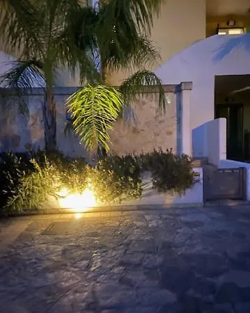 V Aparthotel